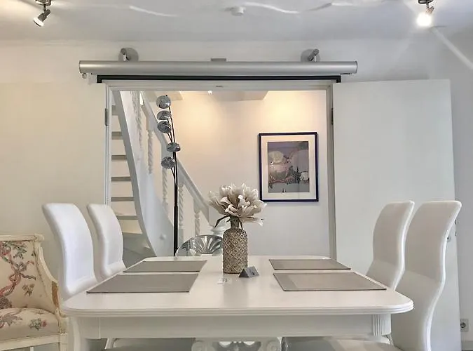 Kramwinkelsuite Apartament *